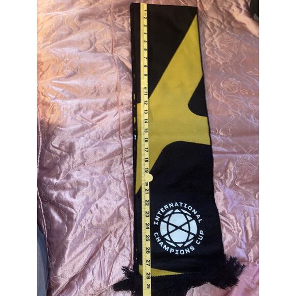 International Championship Cup Ruffneck Scarf Black Yellow‎ New With Tags - Picture 7 of 8